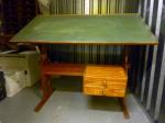 Vends bureau en pin - Miniature